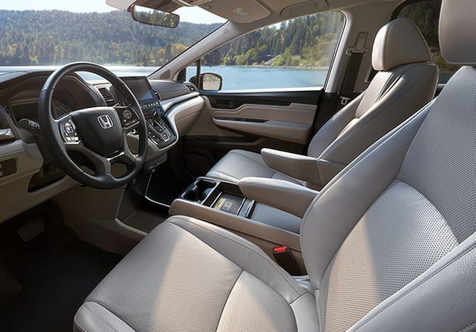 2017-odyssey-elite-gallery-int-leather-wrapped-steering-wheel-1400-1x